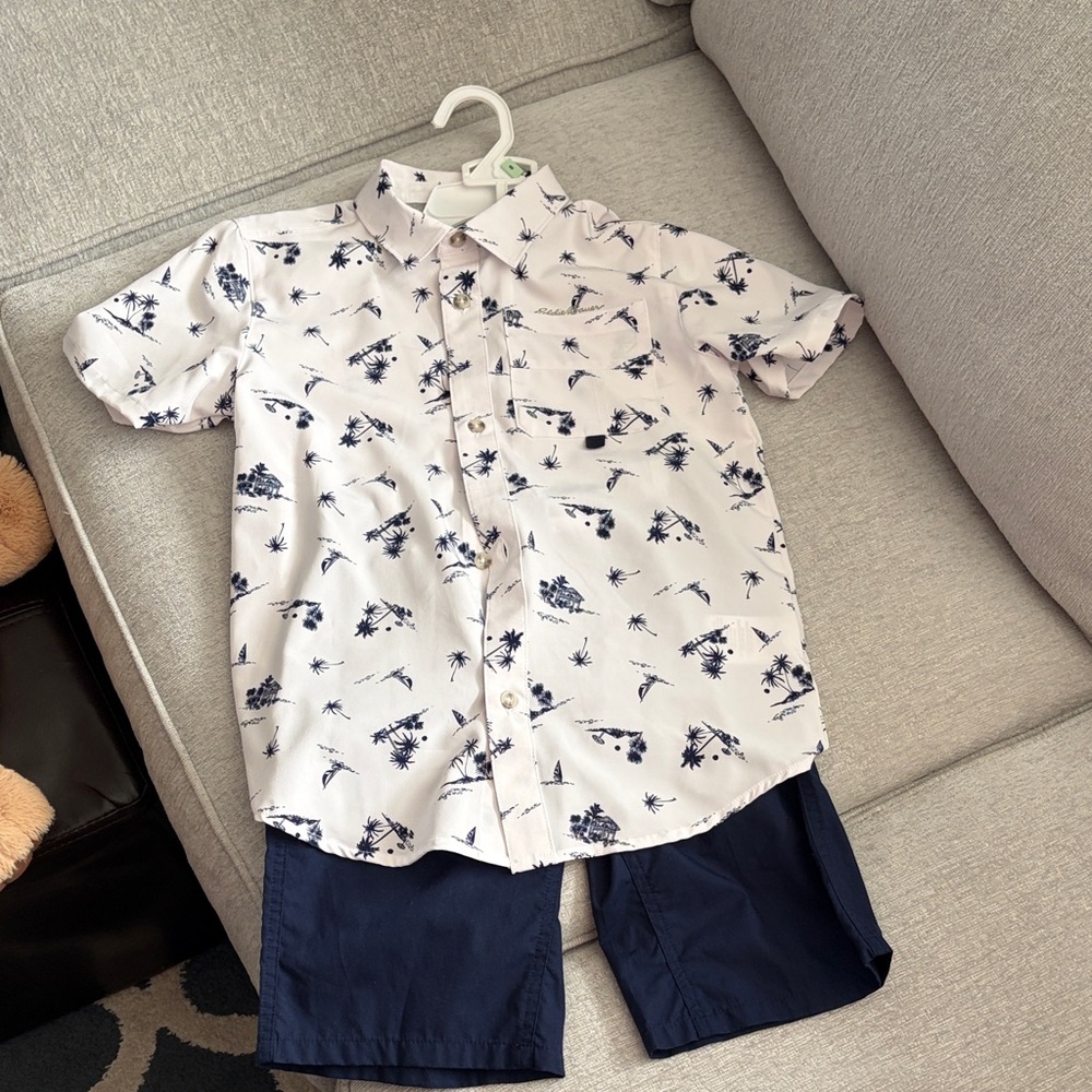 Eddie Bauer Size8 Navy and White Short Sleeve Shirt and Shorts Set